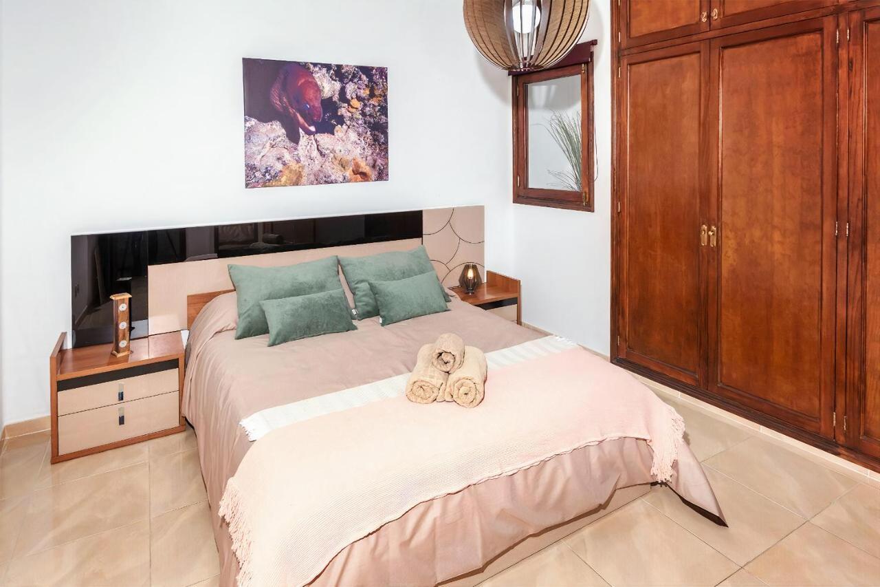 Apartamentos Mares De Lava - Puerto Del Carmen Puerto del Carmen  Dış mekan fotoğraf